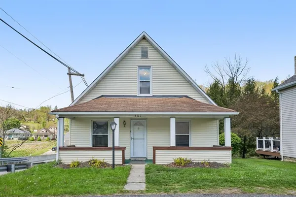 $174,500 | 601 Water Street, Sturgeon, PA 15082