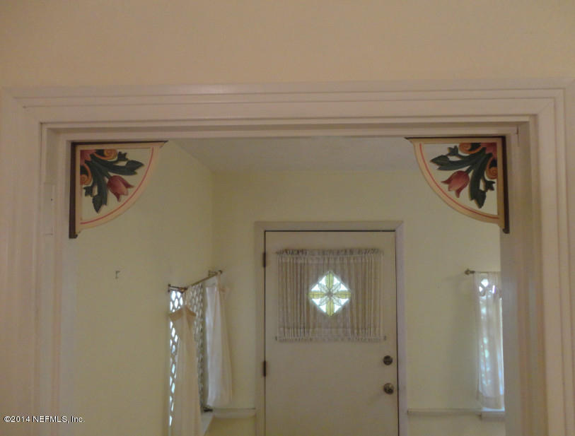 1424 Bassett Road Jacksonville, FL 32208 - Photo 20 of 43 detail closer up