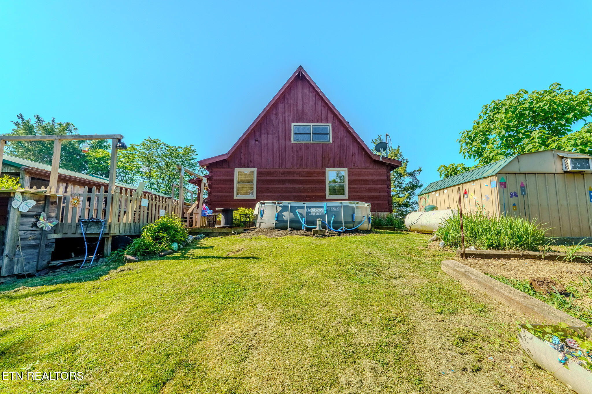 1582 Romary Road Dandridge, TN 37725 - Photo 32 of 46 32