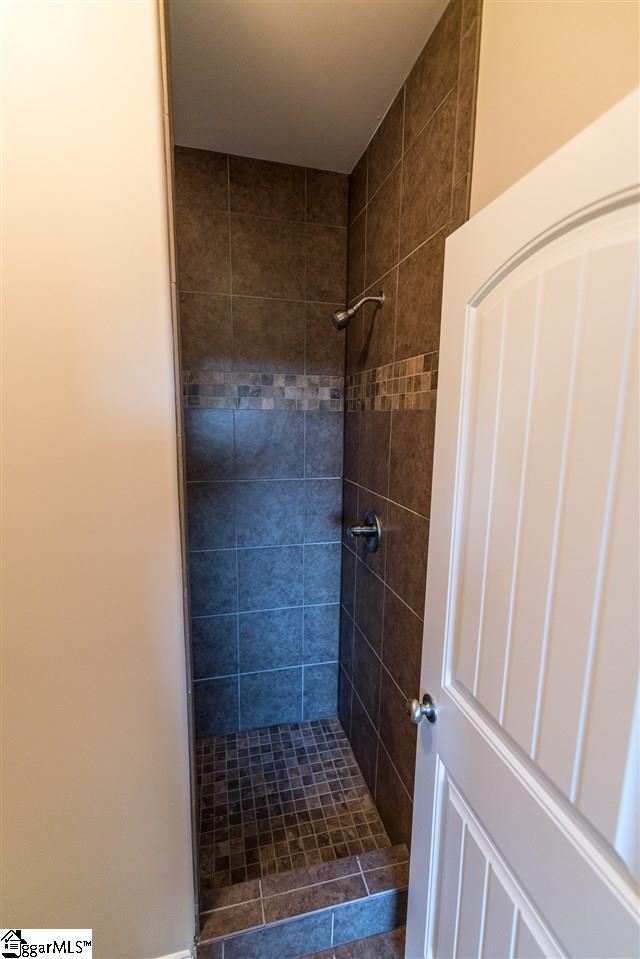 2125 Edwards Lake Road Greer, SC 29651 - Photo 29 of 32 Gallery Image 29
