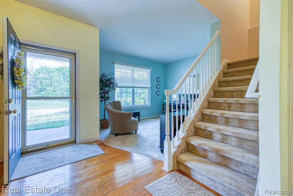 3370 Everett Drive Rochester Hills, MI 48307 - Photo 2 of 36