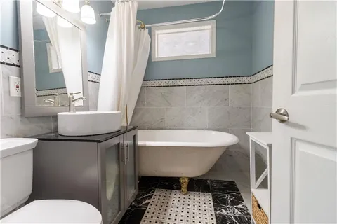 $399,900 | 811 St Peter, Unit 811, New Orleans, LA 70116