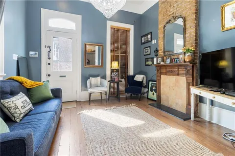 $399,900 | 811 St Peter, Unit 811, New Orleans, LA 70116