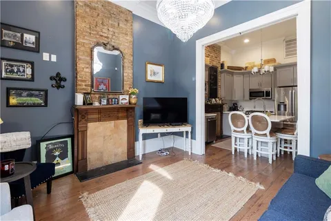 $399,900 | 811 St Peter, Unit 811, New Orleans, LA 70116