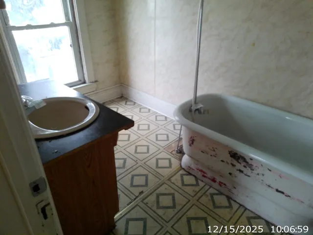 $79,900 | 418 East Church Street, Adrian, MI 49221