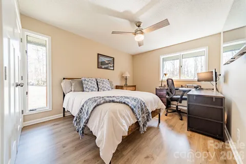 $599,900 | 7416 Whitewash Trail, Sherrills Ford, NC 28673