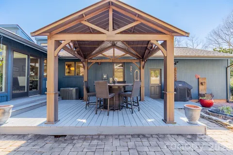 $599,900 | 7416 Whitewash Trail, Sherrills Ford, NC 28673