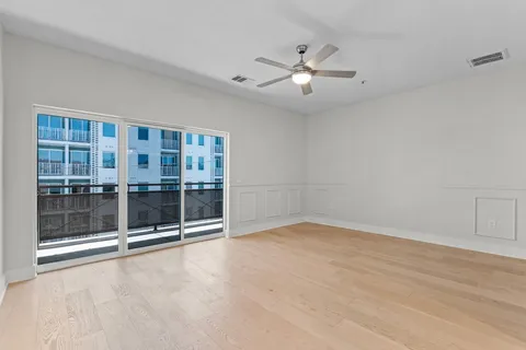 $525,000 | 2827 Manor Road, Unit 2201, Austin, TX 78722