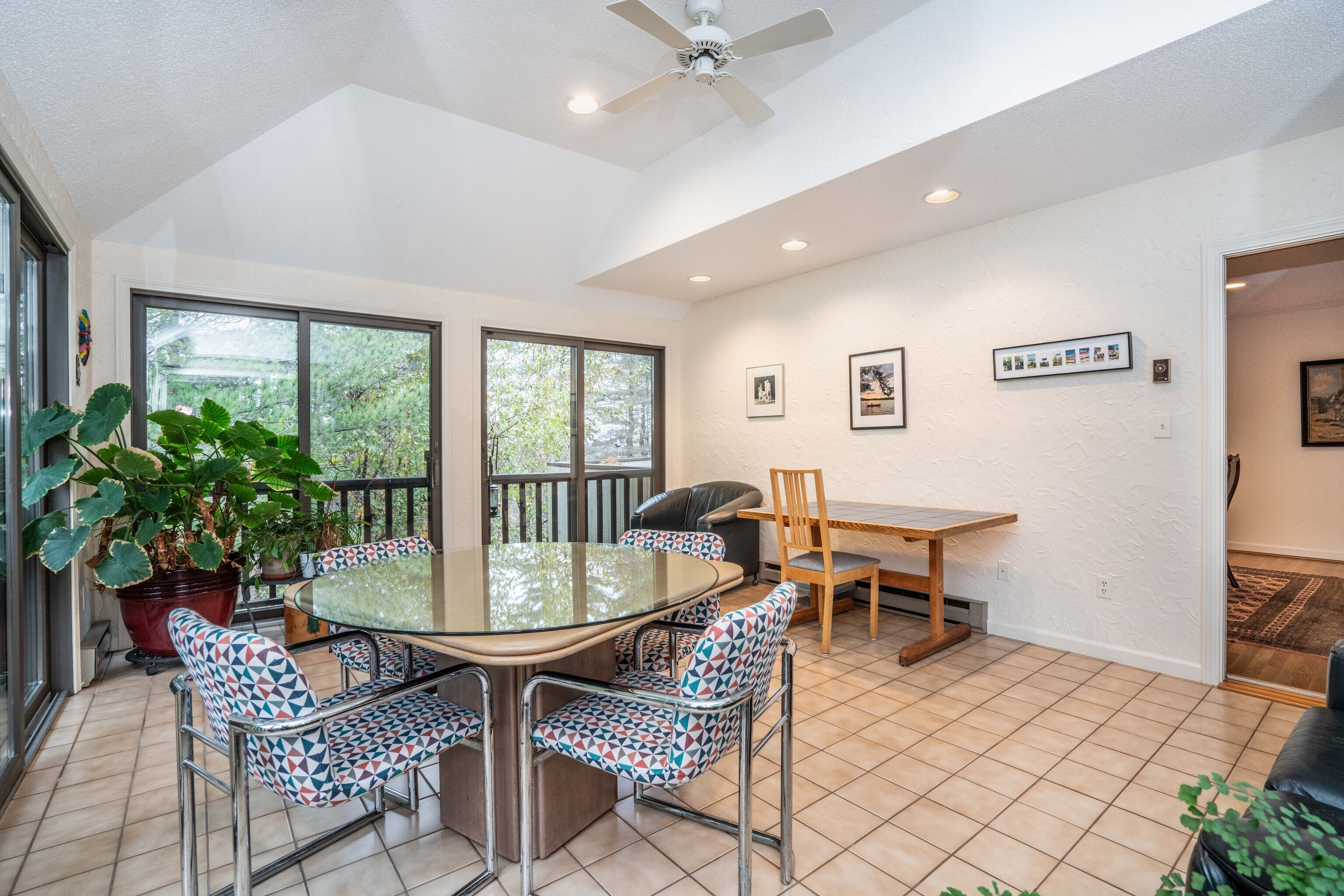 34 Cary Lane, Unit 34 Bloomfield, CT 06002 - Photo 22 of 40 a view of a dining room with furniture window and outside view