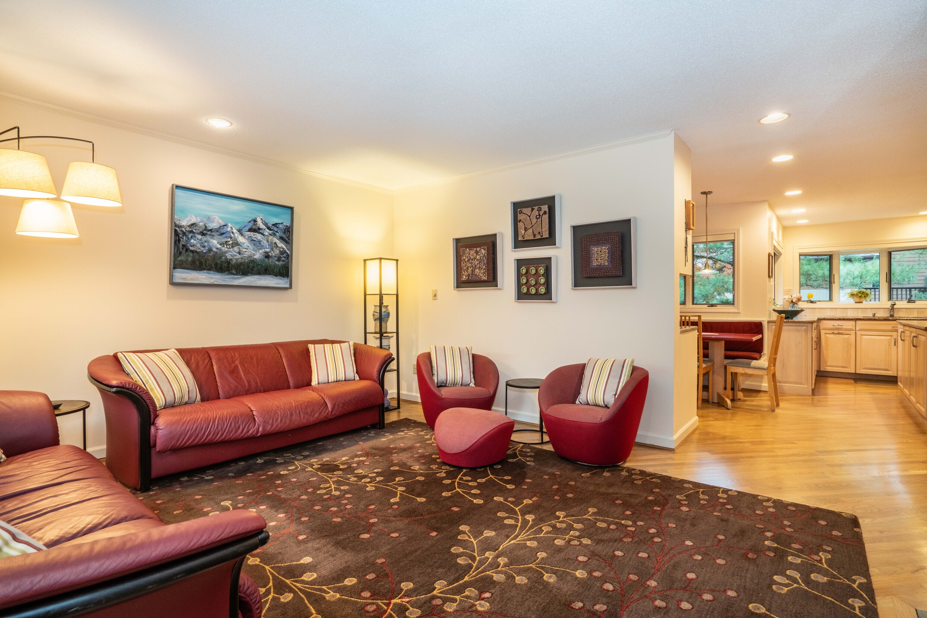 34 Cary Lane, Unit 34 Bloomfield, CT 06002 - Photo 25 of 40 a living room with furniture and kitchen view