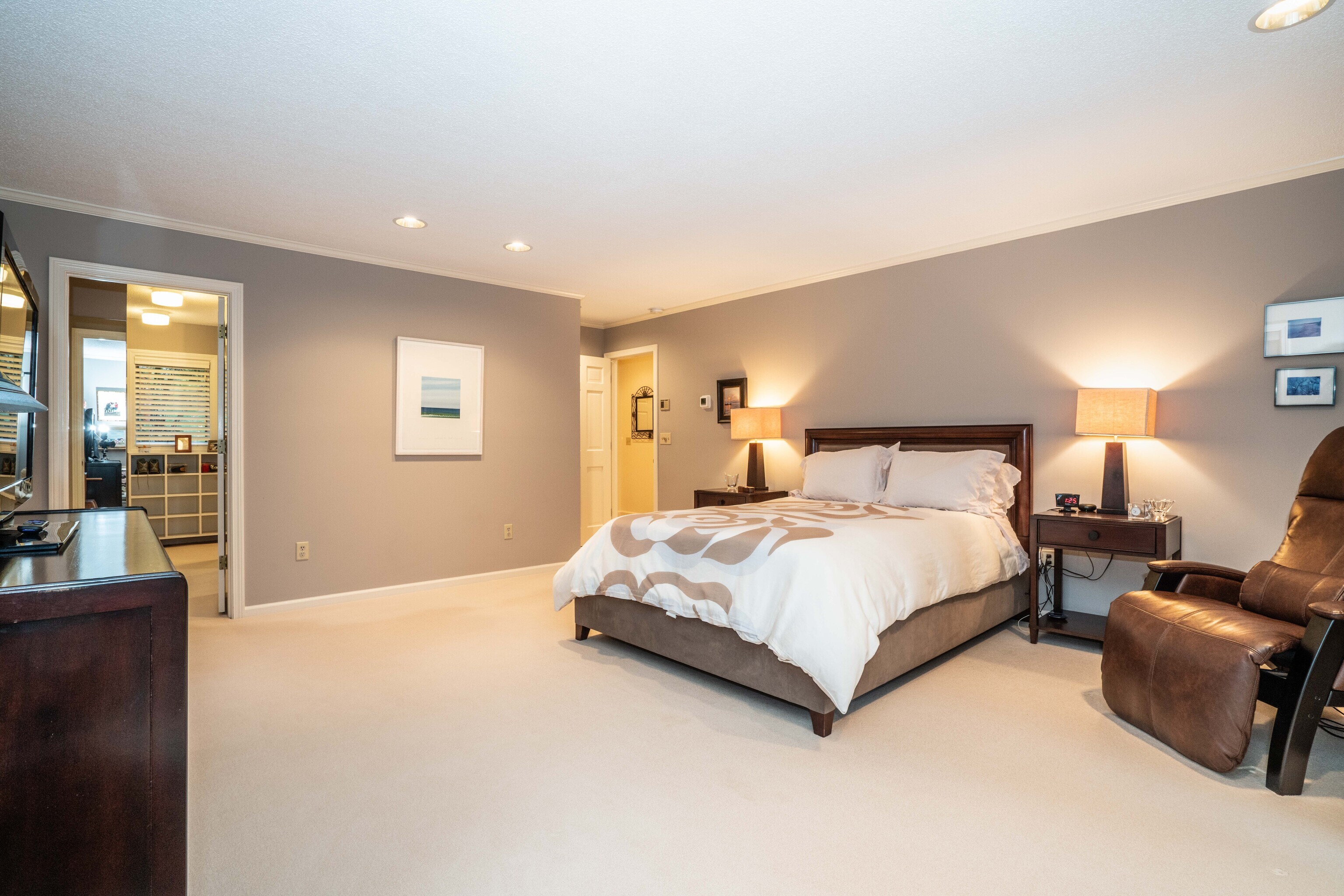 34 Cary Lane, Unit 34 Bloomfield, CT 06002 - Photo 33 of 40 a bedroom with a bed couch and window