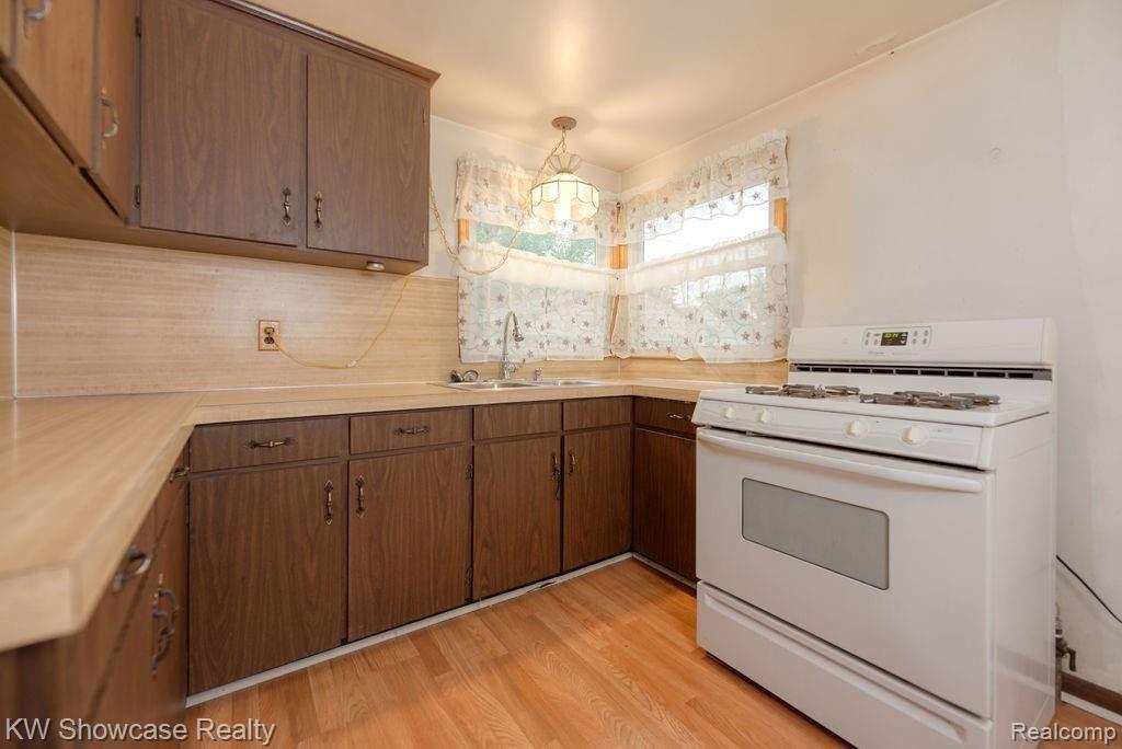 8465 Rivard Avenue Warren, MI 48089 - Photo 11 of 29 8465Rivard-10.jpg