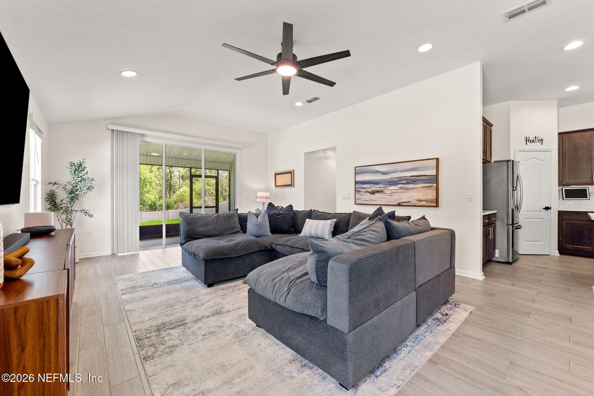 66132 Edgewater Drive Yulee, FL 32097 - Photo 5 of 25 Living Room