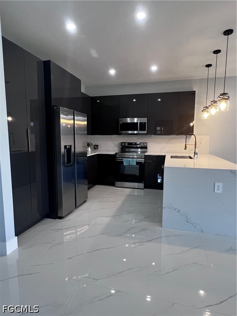 3311 42nd Street Southwest Lehigh Acres, FL 33976 - Photo 13 of 42