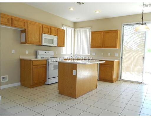 9745 Manheim Lane Las Vegas, NV 89117 - Photo 5 of 16 Kitchen.