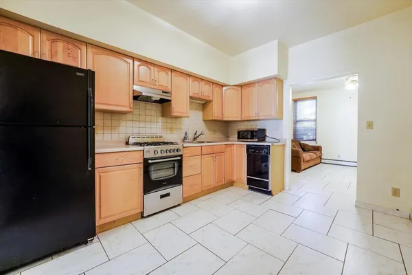 $3,400 | 1020 Park Avenue, Unit 6, Hoboken, NJ 07030