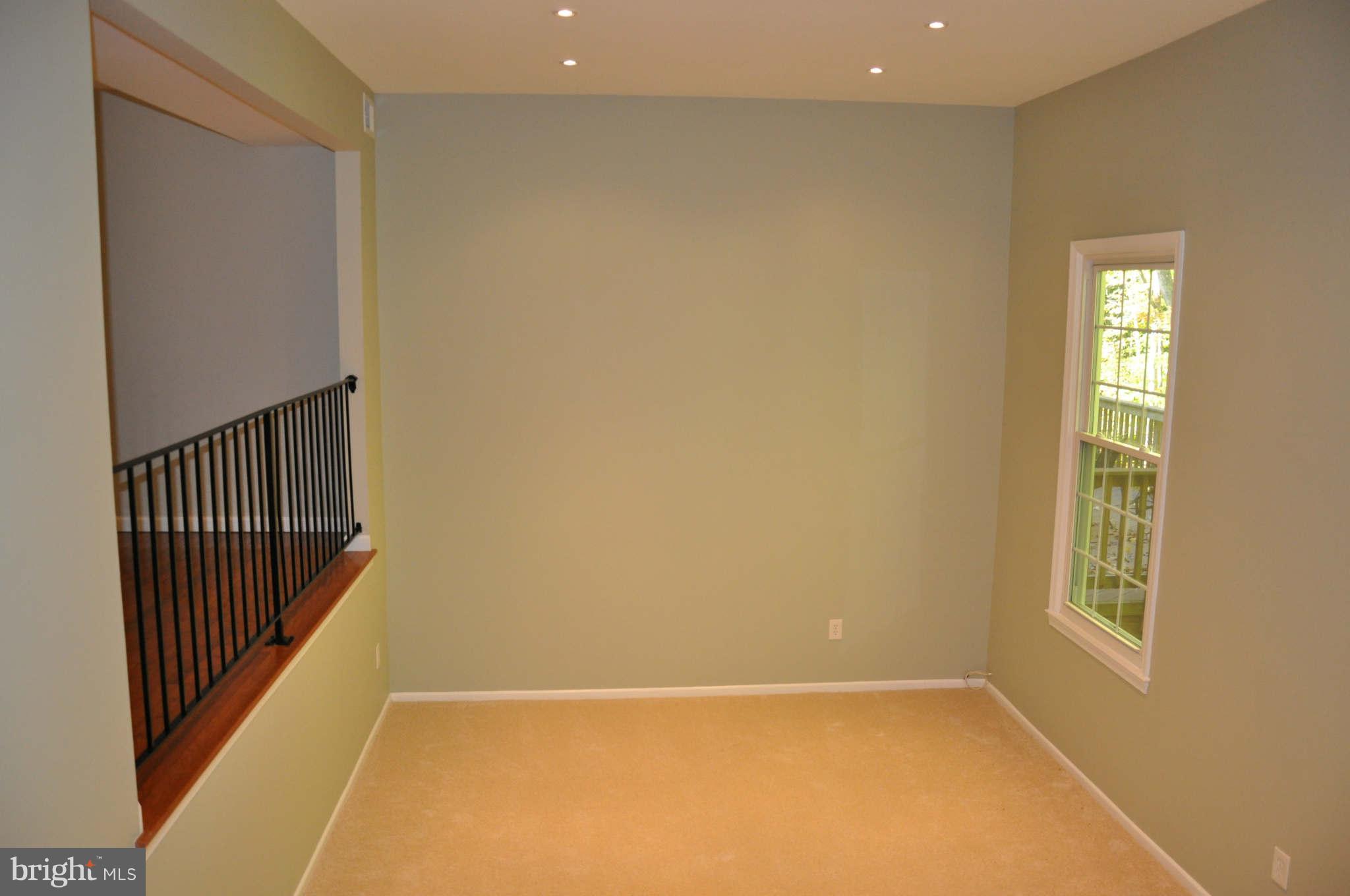 5642 Kirkham Court Springfield, VA 22151 - Photo 8 of 27 Living Room