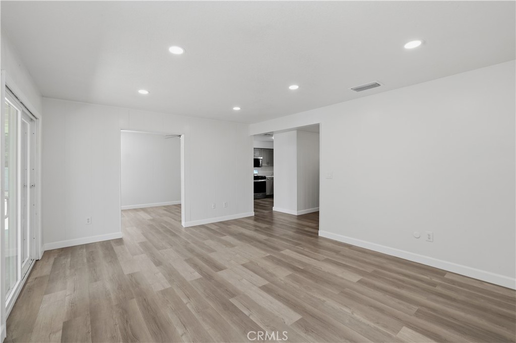 1375 North Chestnut Avenue Rialto, CA 92376 - Photo 11 of 45