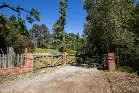 $5,000,000 | 391 Mountain Home Road, Woodside, CA 94062