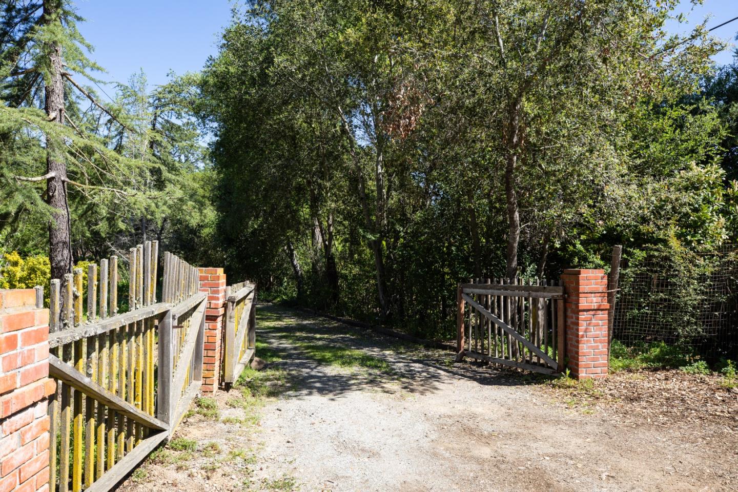 391 Mountain Home Road Woodside, CA 94062 - Photo 6 of 35