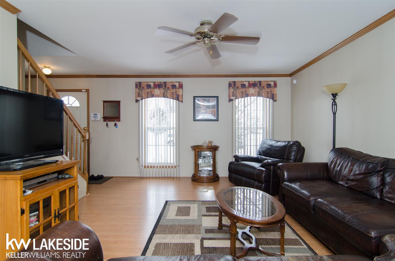 70462 Mellen Street Romeo, MI 48065 - Photo 5 of 28 31279408-4.JPG