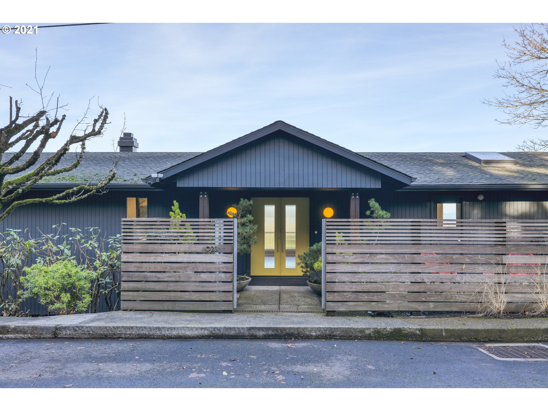 1023 Southwest Rivington Drive Portland, OR 97201 - Photo 1 of 30 Gallery Image 1