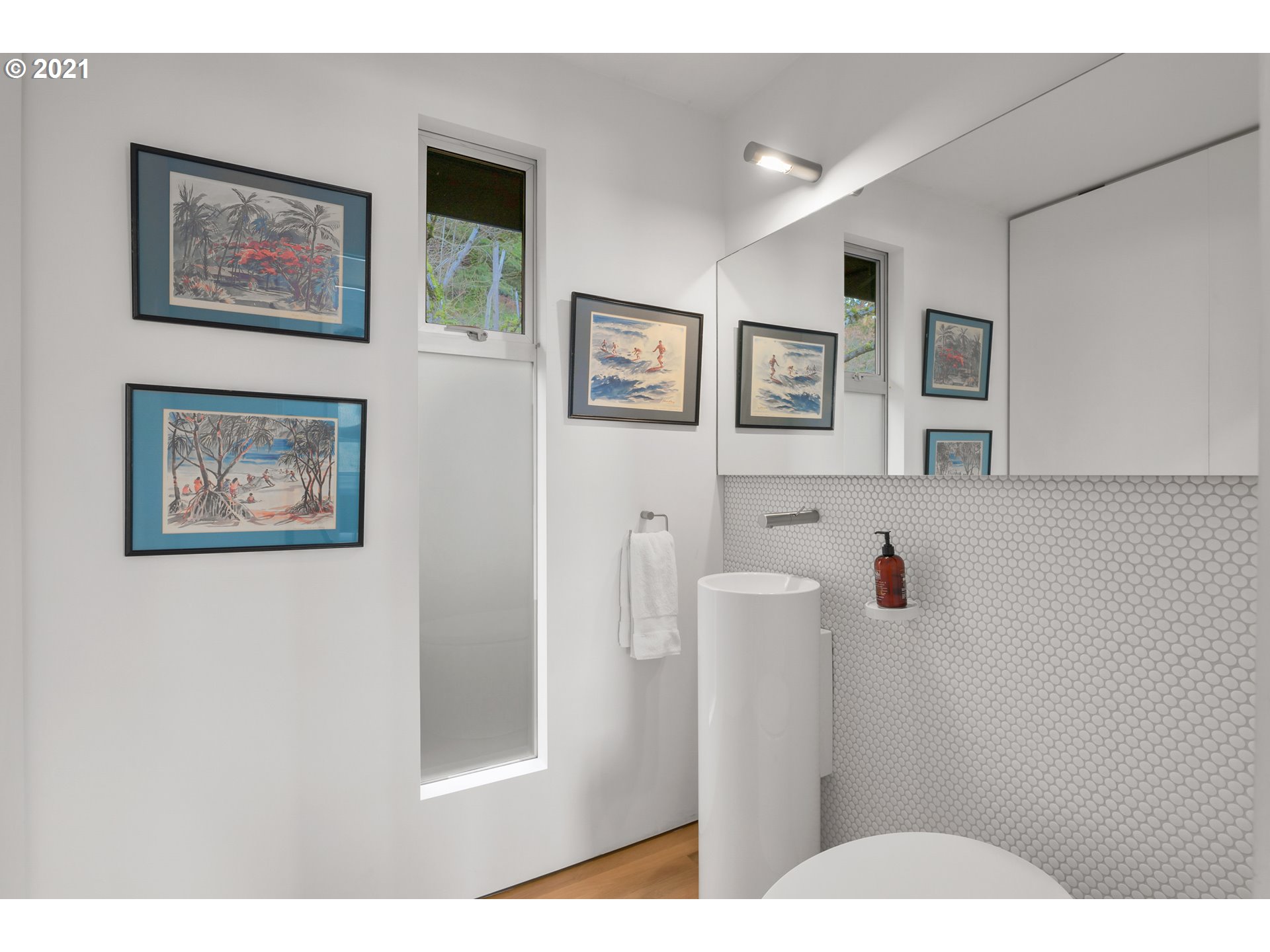 1023 Southwest Rivington Drive Portland, OR 97201 - Photo 15 of 30 Gallery Image 15