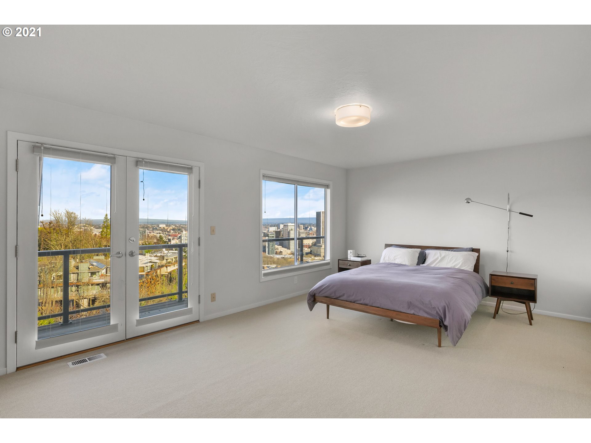 1023 Southwest Rivington Drive Portland, OR 97201 - Photo 16 of 30 Gallery Image 16