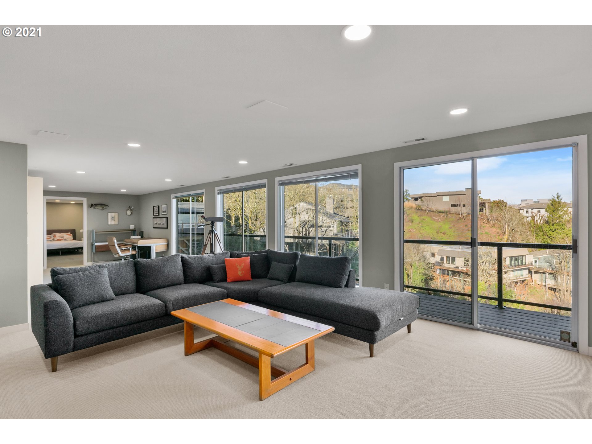 1023 Southwest Rivington Drive Portland, OR 97201 - Photo 22 of 30 Gallery Image 22