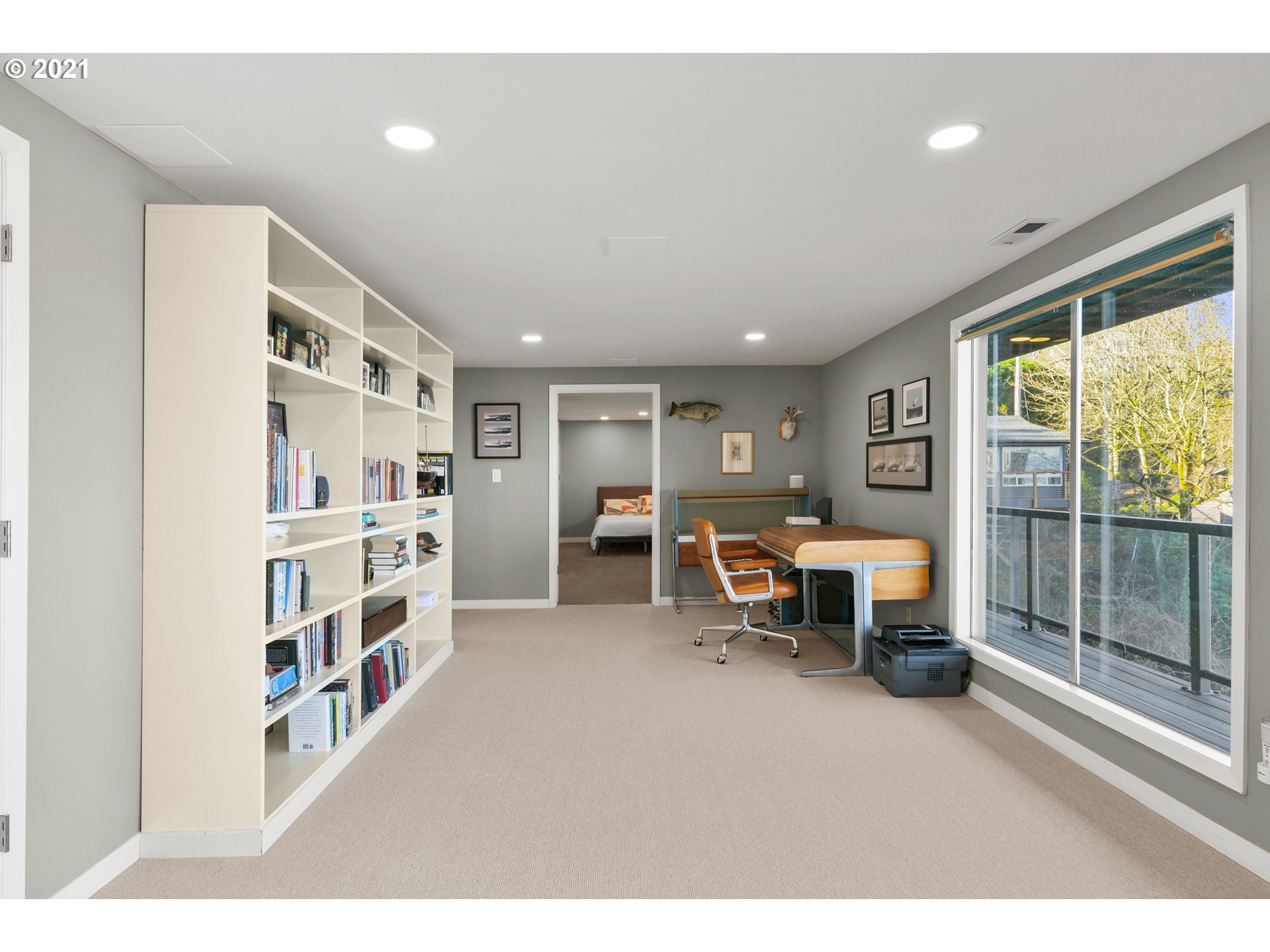 1023 Southwest Rivington Drive Portland, OR 97201 - Photo 25 of 30 Gallery Image 25