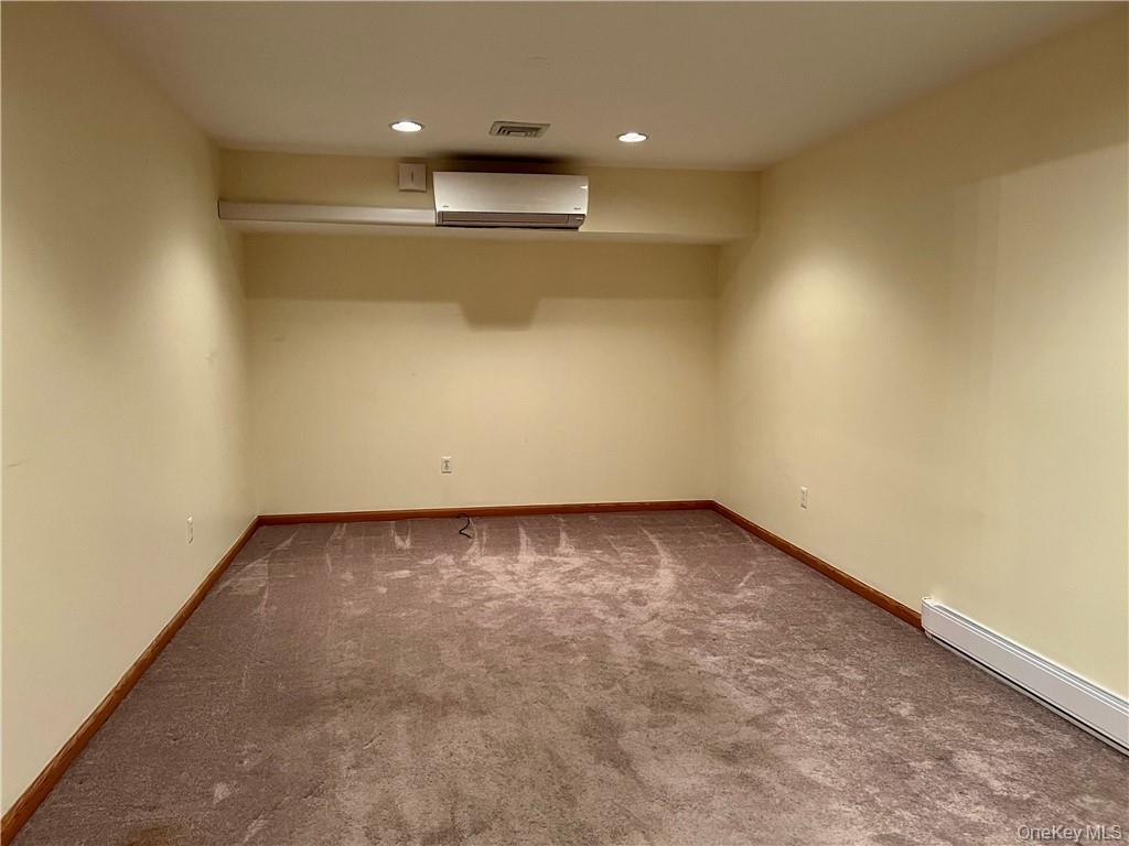 26 Wallkill Avenue, Unit 2 Wallkill, NY 12589 - Photo 6 of 13 a view of an empty room