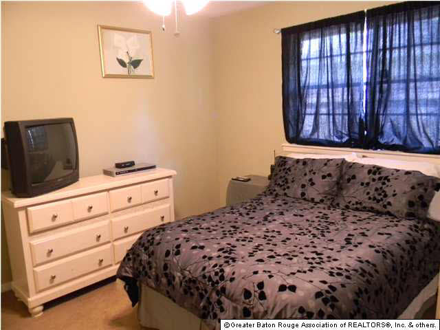 14459 Locust Street Baton Rouge, LA 70819 - Photo 8 of 11 Gallery Image 8
