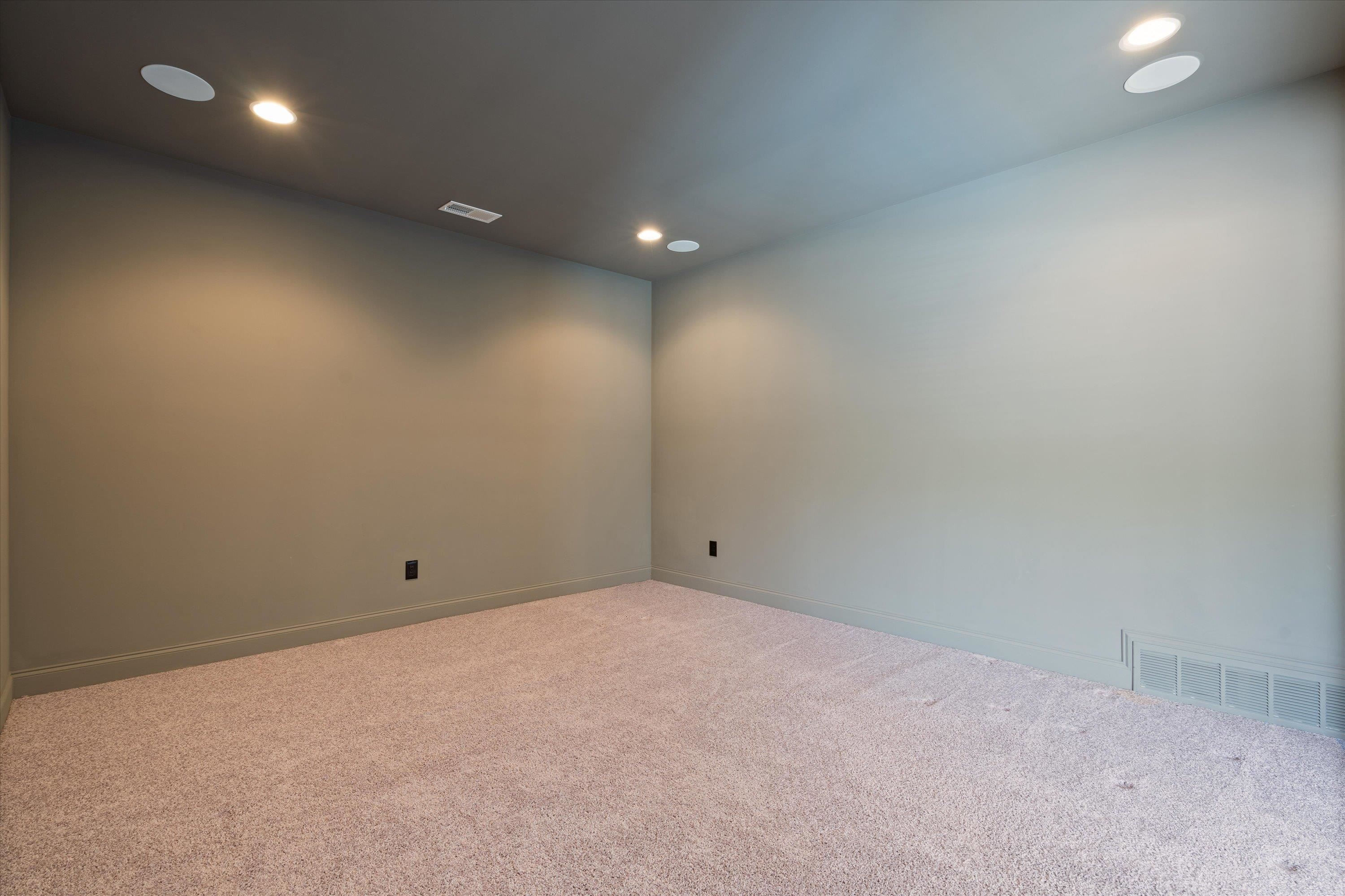 5168 Barry Road Memphis, TN 38117 - Photo 15 of 25 a view of an empty room