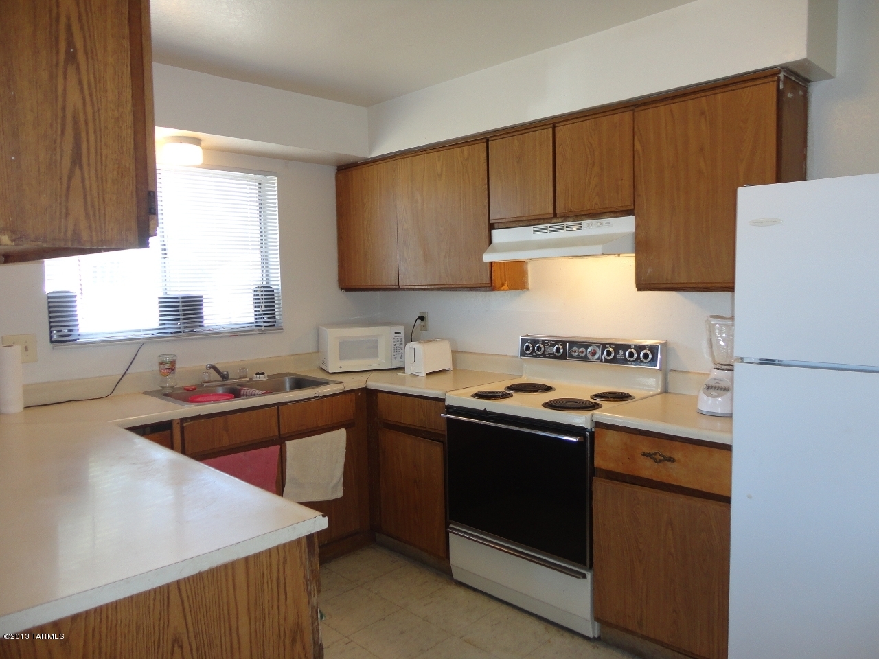 631 West 40th Street Tucson, AZ 85713 - Photo 8 of 18