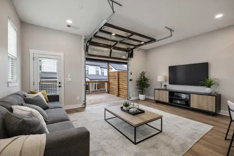 $574,999 | 170 Stonecrest Drive, Nashville, TN 37209