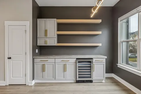 $574,999 | 170 Stonecrest Drive, Nashville, TN 37209