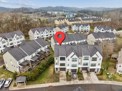 $574,999 | 170 Stonecrest Drive, Nashville, TN 37209