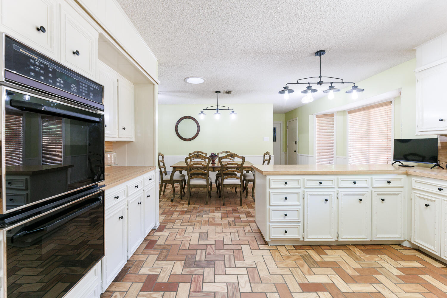 3713 95th Street Lubbock, TX 79423 - Photo 26 of 70 Kitchen