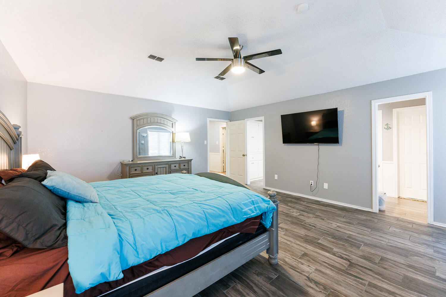 3713 95th Street Lubbock, TX 79423 - Photo 37 of 70 Primary Bedroom