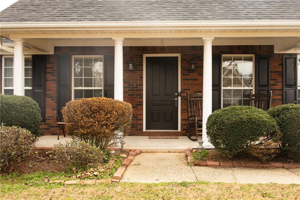 1200 Breckinridge Trail Winder, GA 30680 - Photo 35 of 37 a front view of a house