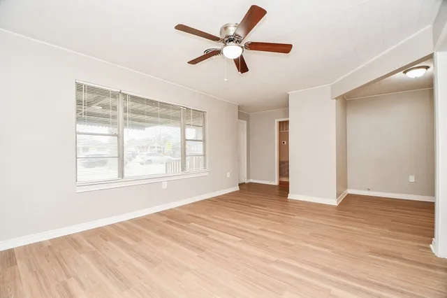 $1,700 | 919 Forest Oaks Drive, Houston, TX 77017