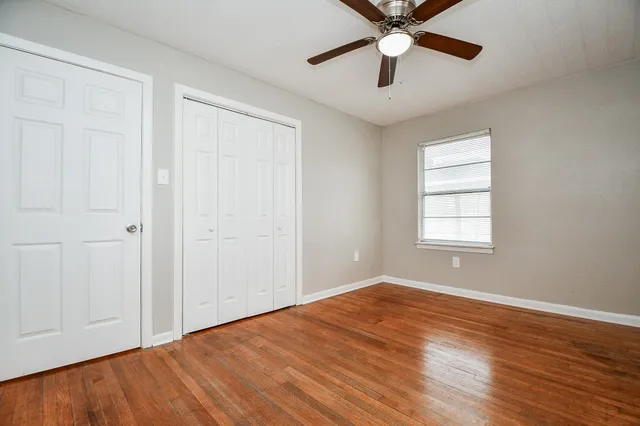 $1,700 | 919 Forest Oaks Drive, Houston, TX 77017