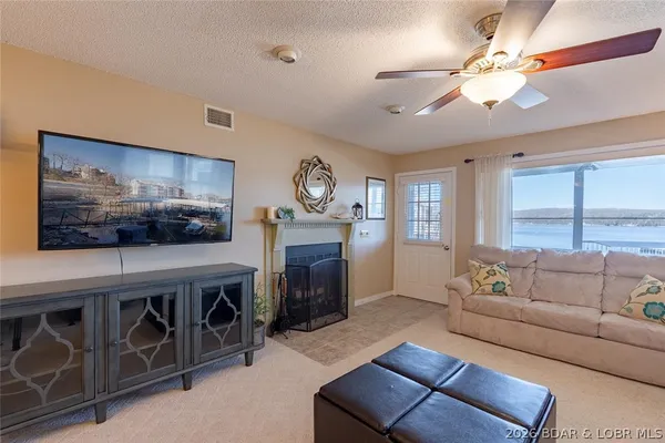 $229,000 | 6005 Baydy Peak Road, Unit 305, Osage Beach, MO 65065