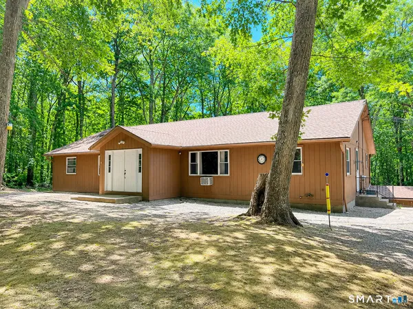 $1,600 | 347 Fox Road, Putnam, CT 06260