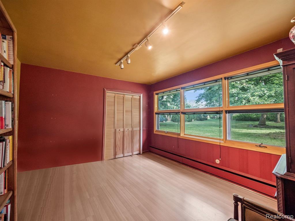 4550 West Maple Road Bloomfield Hills, MI 48301 - Photo 13 of 24