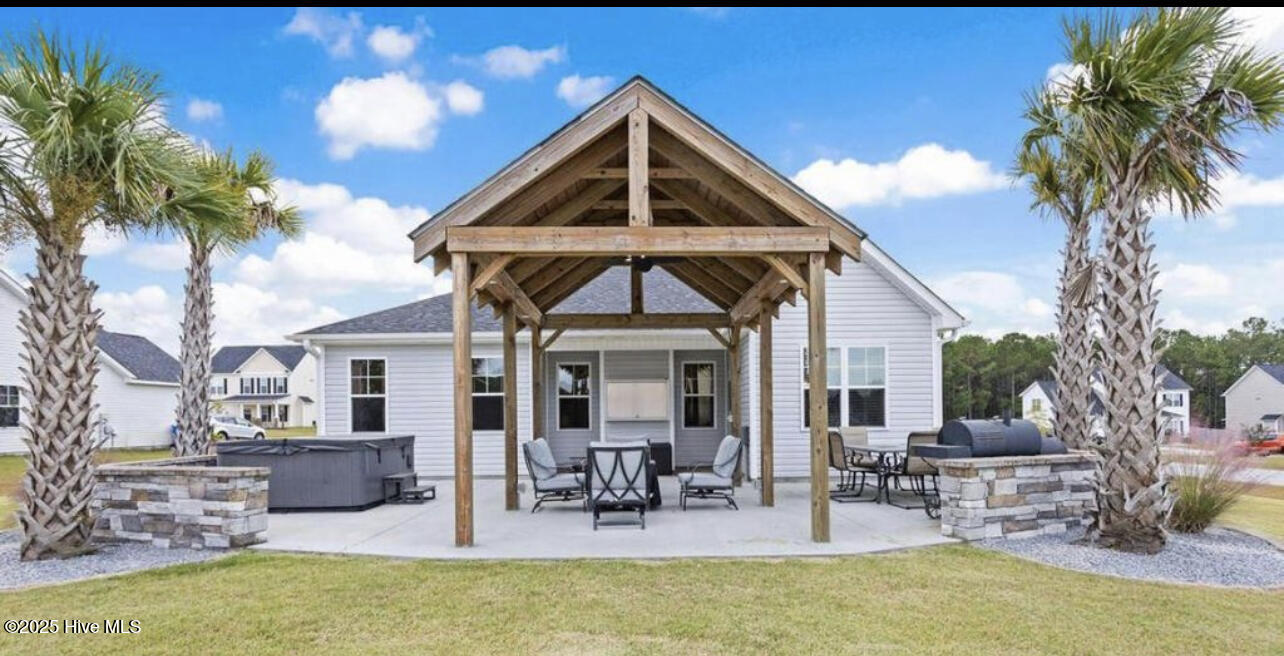 604 Winfall Drive Holly Ridge, NC 28445 - Photo 2 of 55 Fantastic indoor and outdoor living