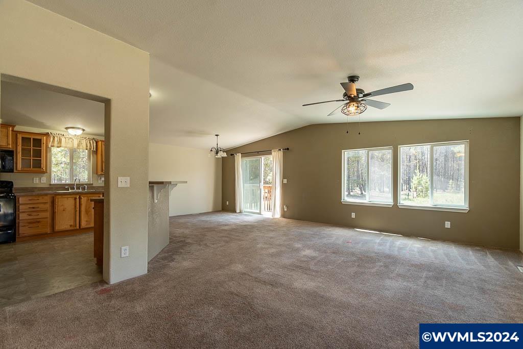 150489 Kurtz Road La Pine, OR 97739 - Photo 5 of 44