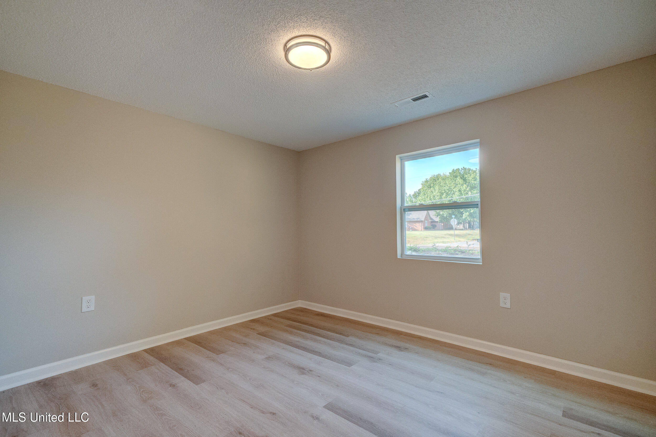 2835 Plum Point Road Southaven, MS 38672 - Photo 10 of 10 Bedroom 3