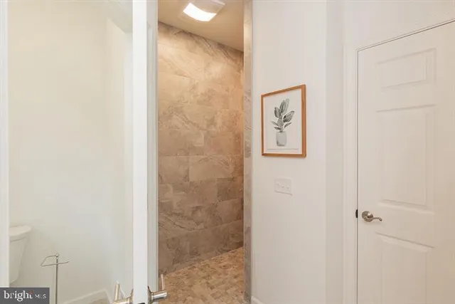 a picture of a bathroom