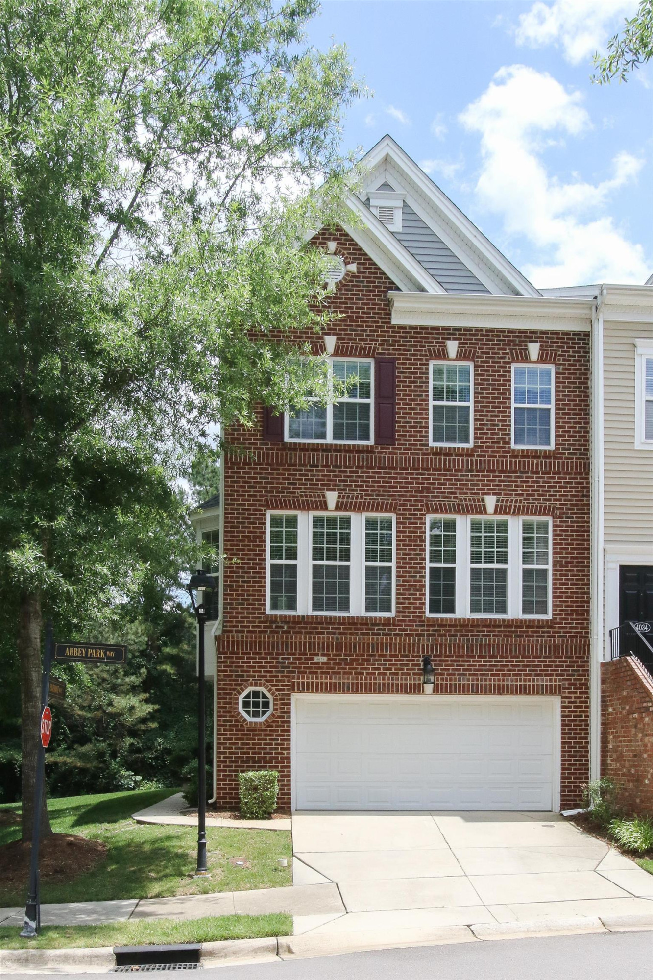 4036 Abbey Park Way Raleigh, NC 27612 - Photo 2 of 34 Photo 2